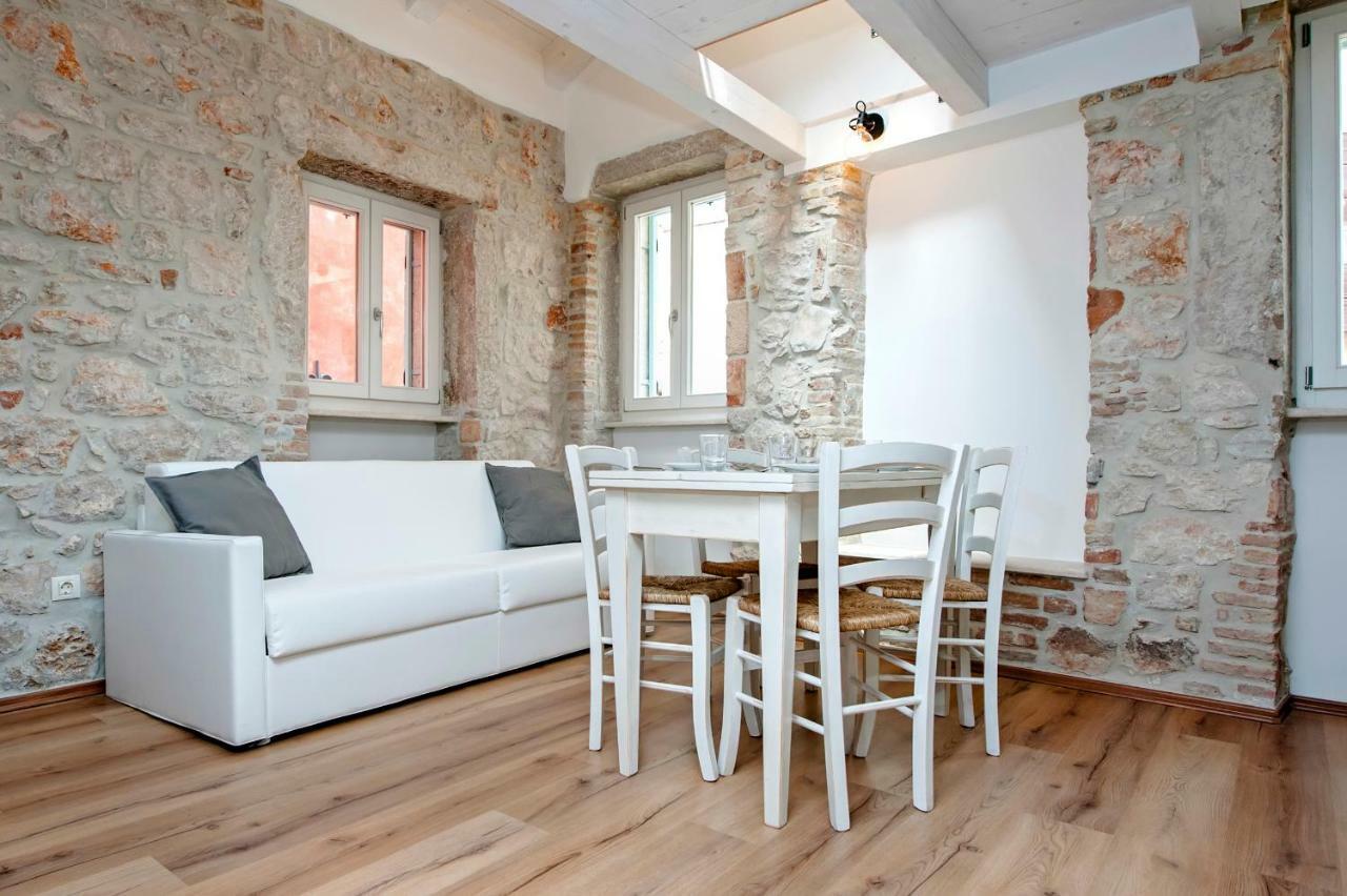 Casa Roccia Bianca *