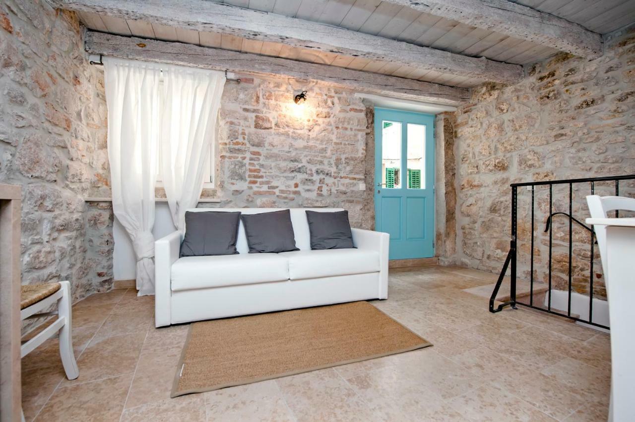 Casa Roccia Bianca *
